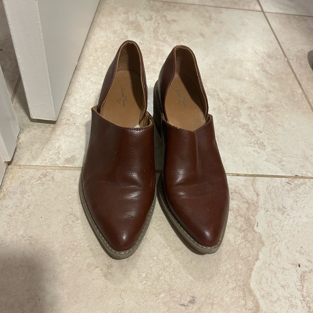 Universal Thread Dark Brown Slip-On Booties